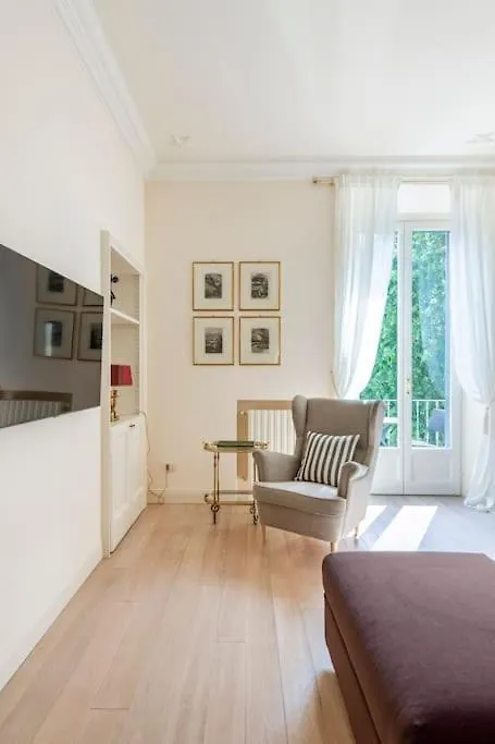 Il Giardino Garden View Apartment Milan