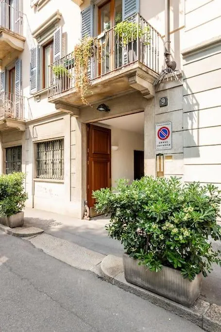 Il Giardino Garden View Apartment Milan Italy