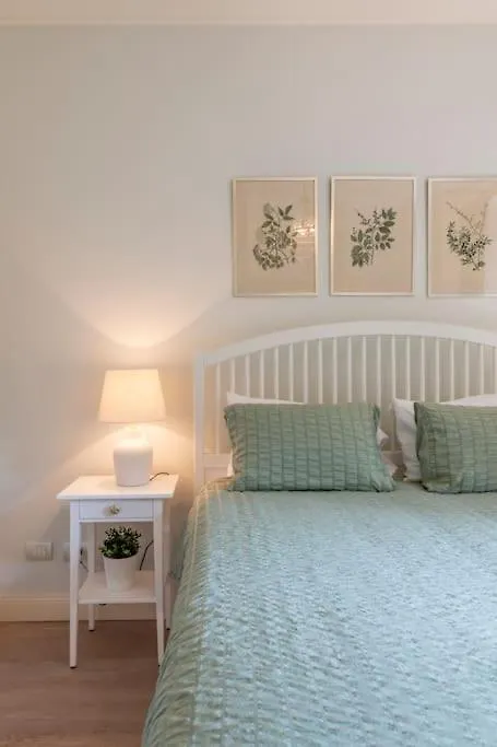 Il Giardino Garden View Apartment Milan 0*,  Italy