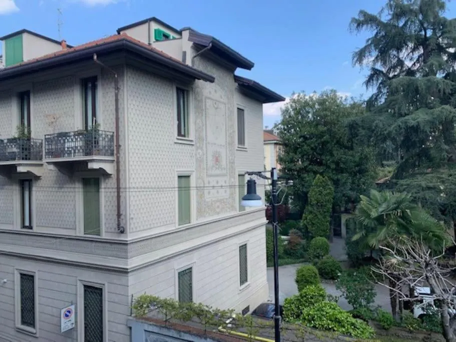 Il Giardino Garden View Apartment Milan