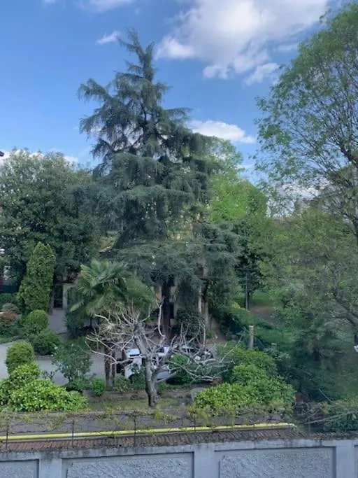 Il Giardino Garden View Apartment Milan